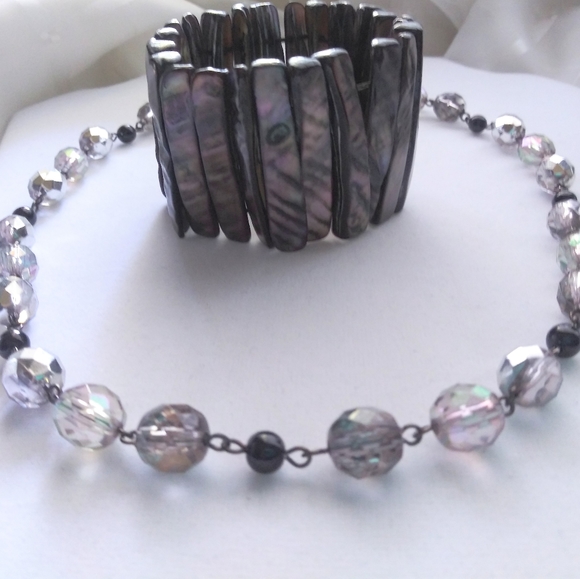 Vintage Arcrylic Necklace & Abalone bracel - Picture 7 of 7
